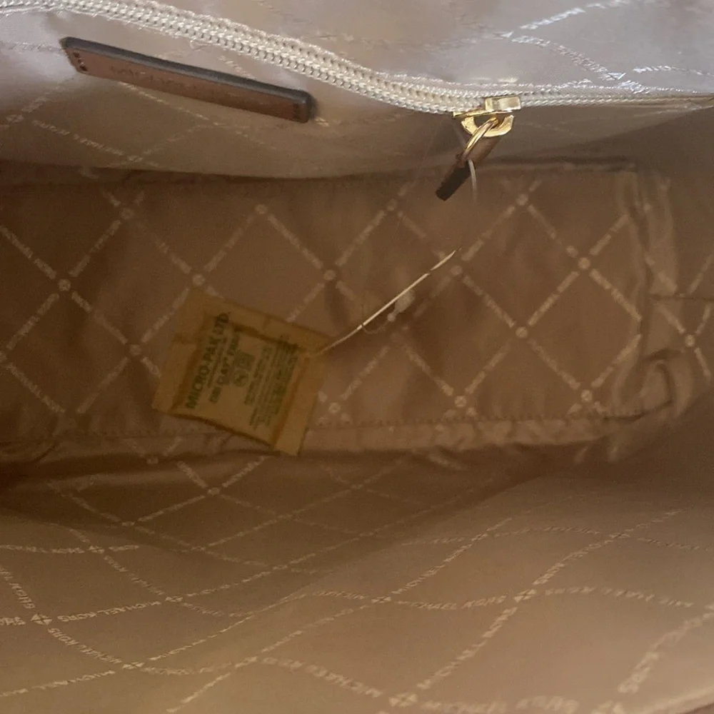 Michael Kors Brown Tote with Structured Design and Gold Hardware - Picture 2 of 7